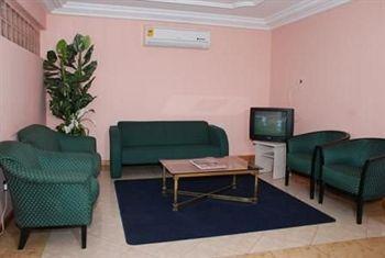 Le Baron Hotel Accra Exterior photo