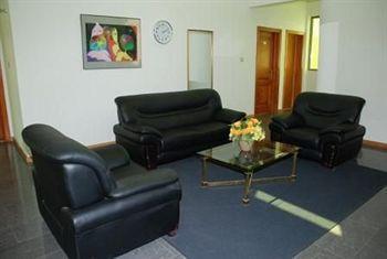 Le Baron Hotel Accra Exterior photo